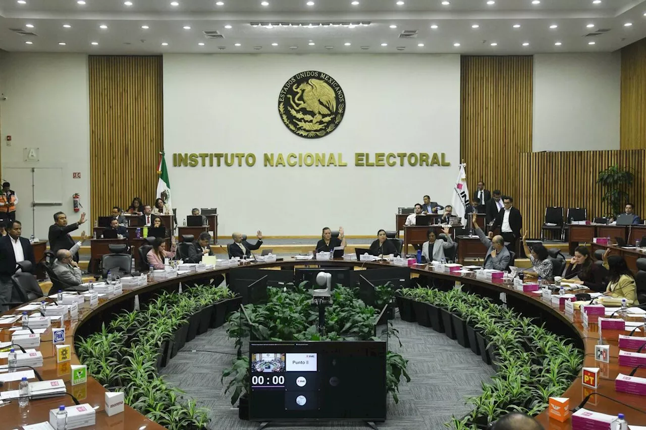 INE aprueba difusión para elección judicial: candidatos no aparecerán en radio y tv