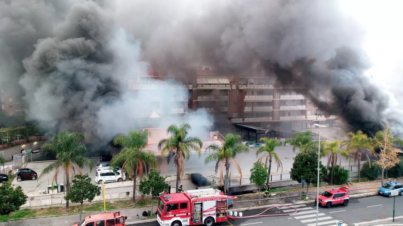 Mezzocammino: Un anno dopo l'incendio, largo Jacovitti resta una piazza fantasma