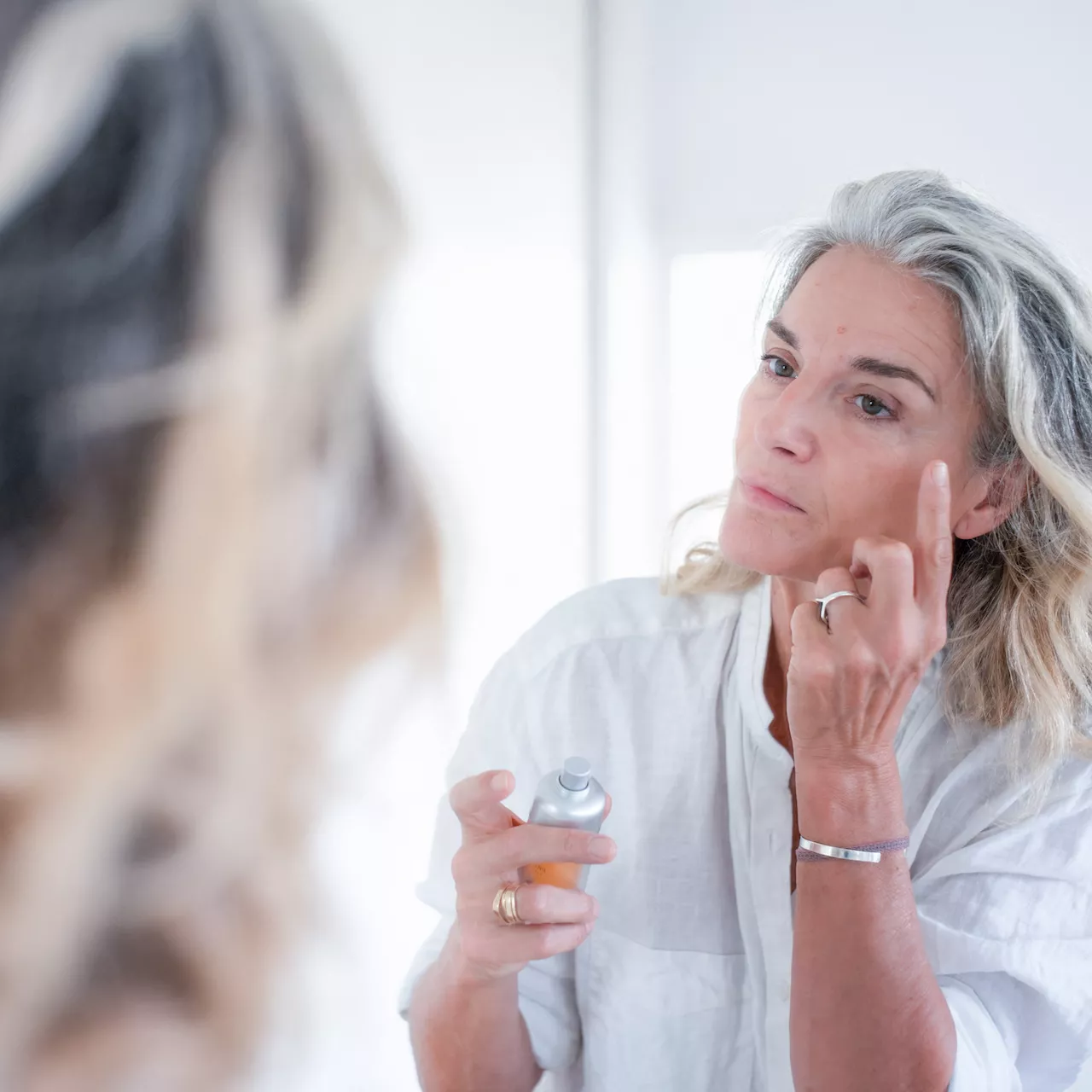 Nouvelle Alternative Sans Hormones pour Soulager les Bouffées de Chaleur pendant la Ménopause