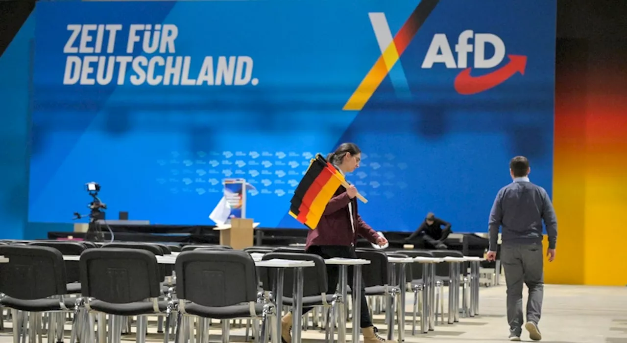 AfD Distribi AfD Distribiue Panfletos Semelhantes a Bilhetes de Deportação