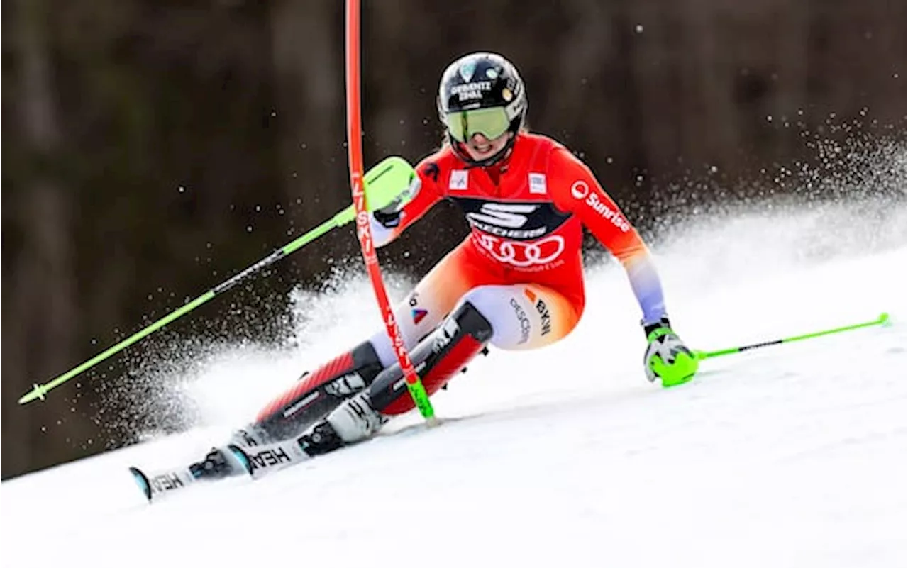 Doppietta azzurra nello slalom notturno di Flachau