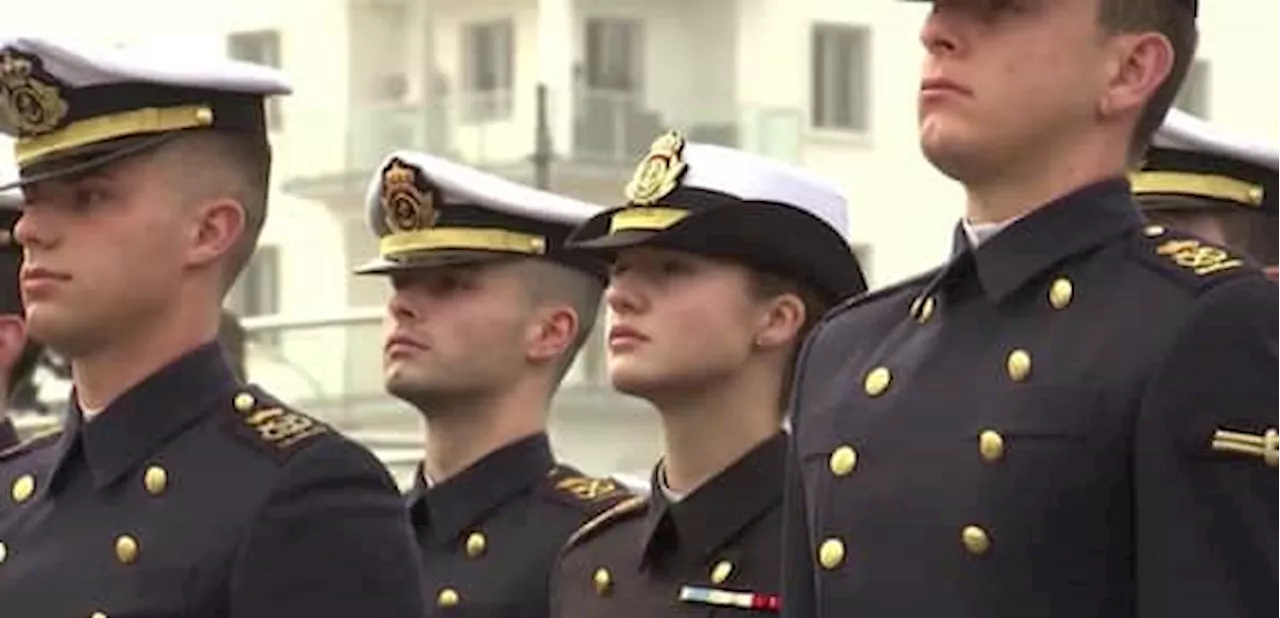 La principessa Leonor di Spagna si è imbarcata su una nave scuola militare. IL VIDEO