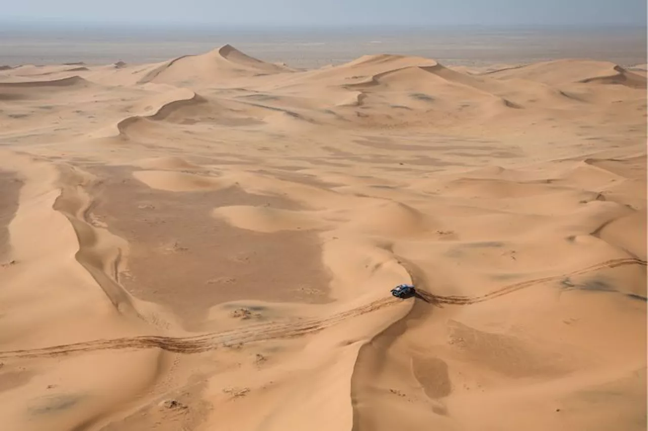 Ekström Führend - Al-Attiyah Aufsteigend