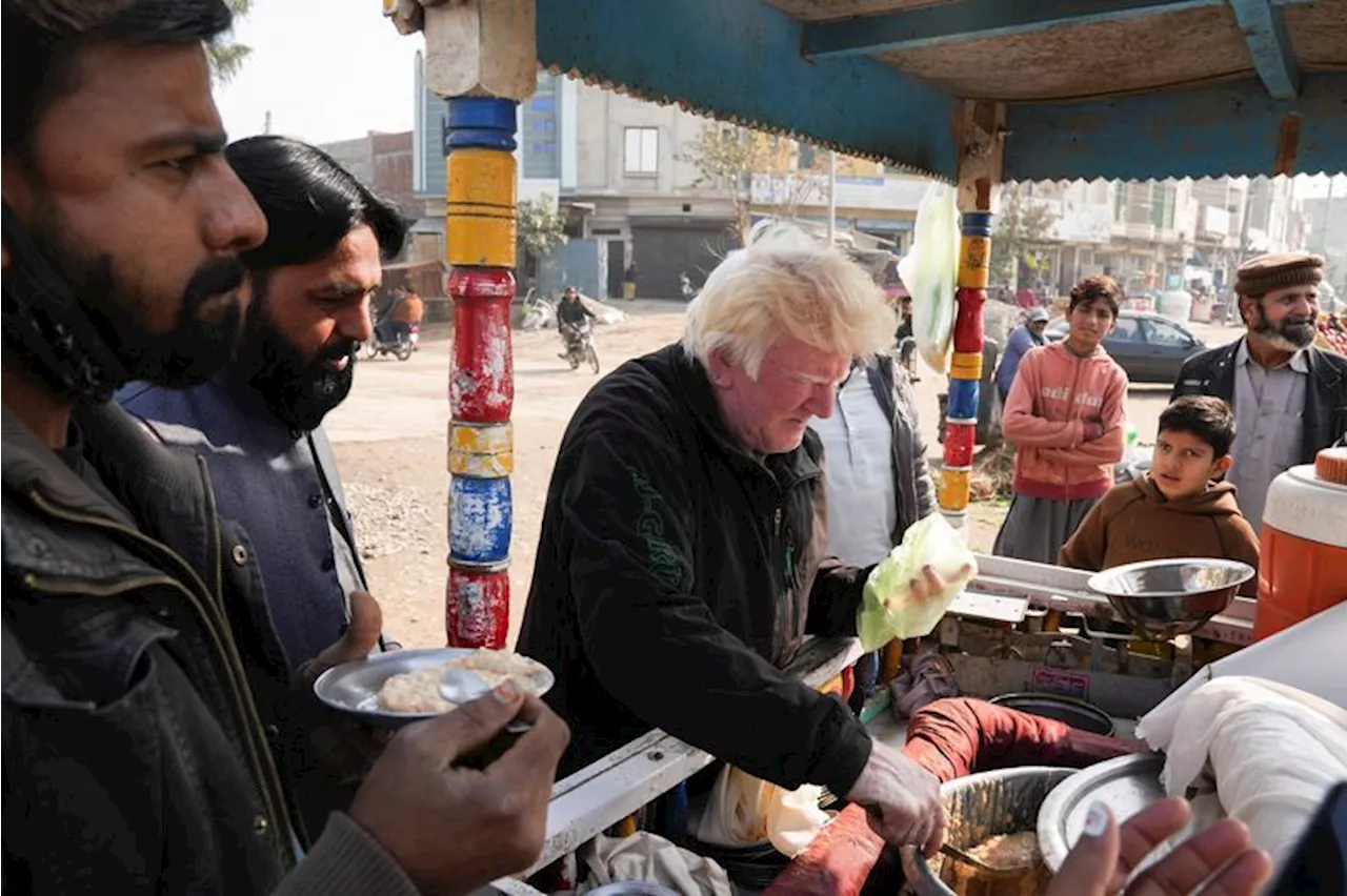 Pakistani Vendor Resembling Trump Attracts Crowds