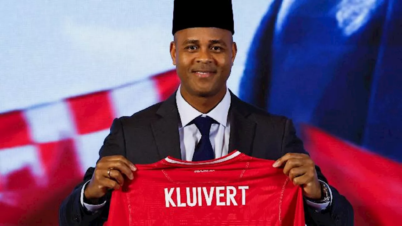 Kluivert Kenakan Peci, Simbol Identitas dan Budaya Indonesia