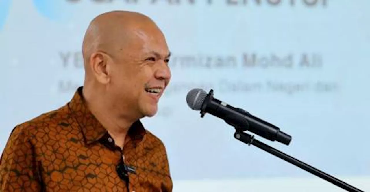 Lebih 3,600 laman sesawang sebar cetak rompak disekat