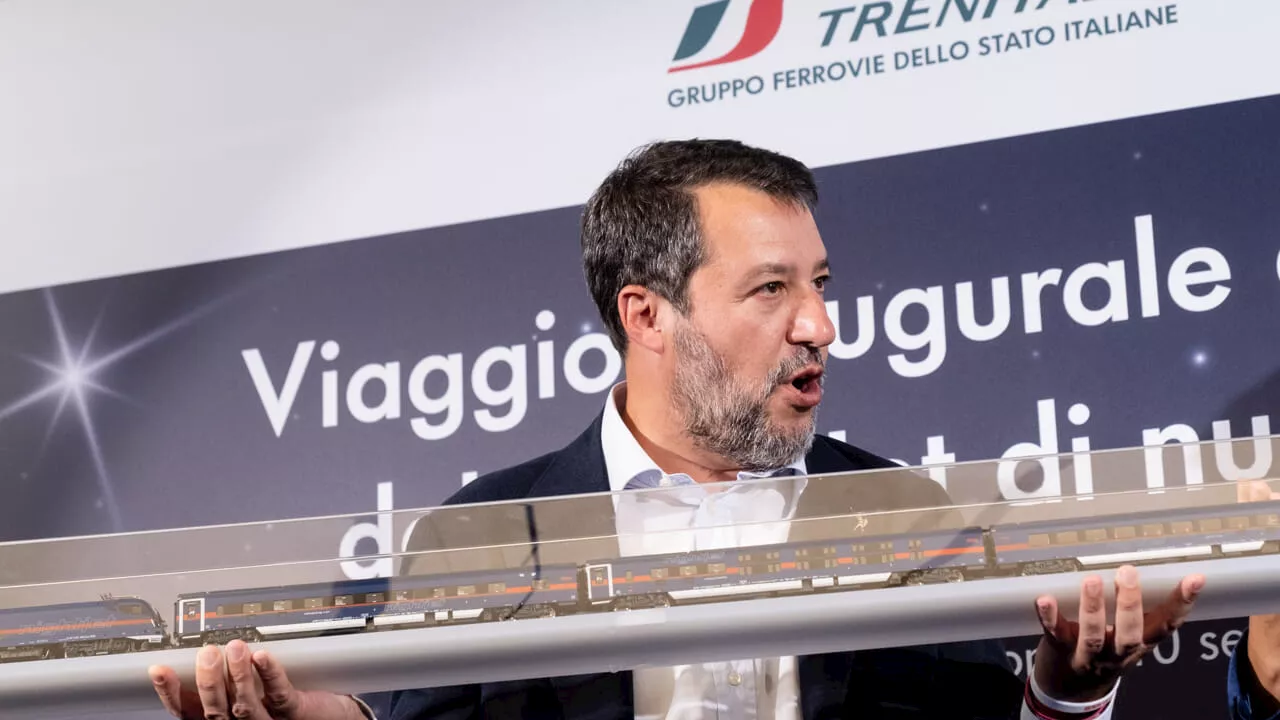 La rivoluzione (al contrario) di Matteo Salvini: perché i treni sono nel caos