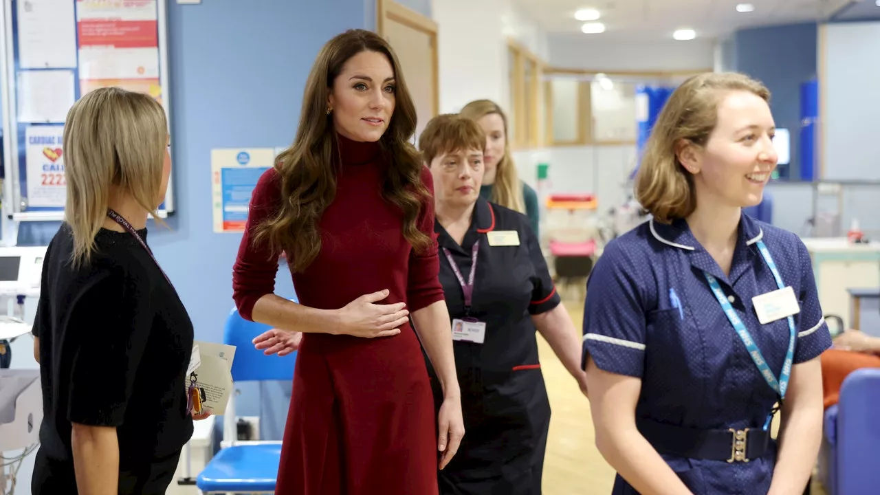 Principessa Kate Inaugura il suo Ritorno con una Visita al Royal Marsden