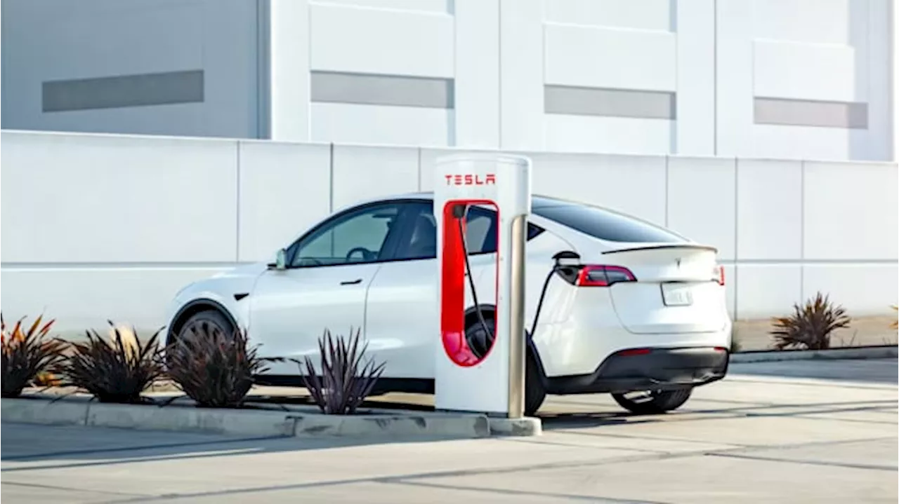 Tesla Recall 239.000 Unit Mobil di AS