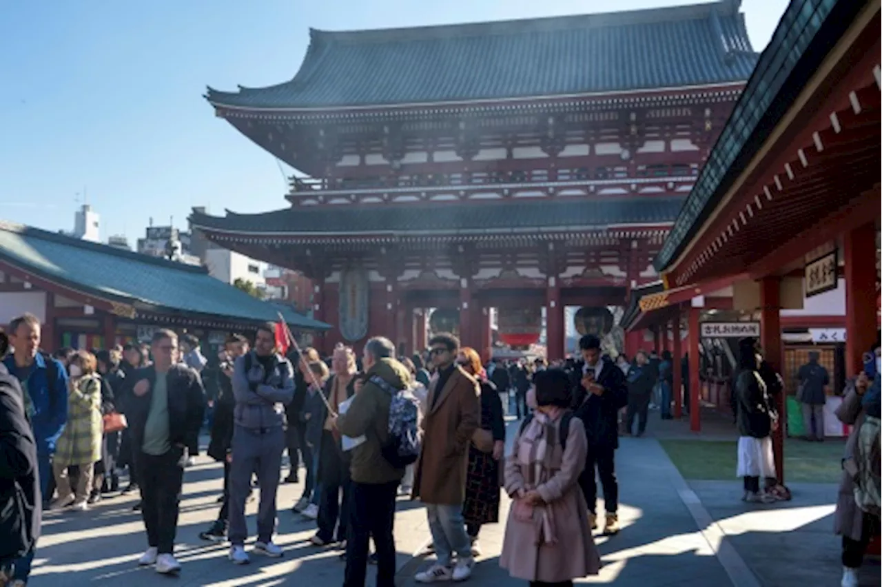 Le Japon attire un record de touristes, mais le surtourisme menace