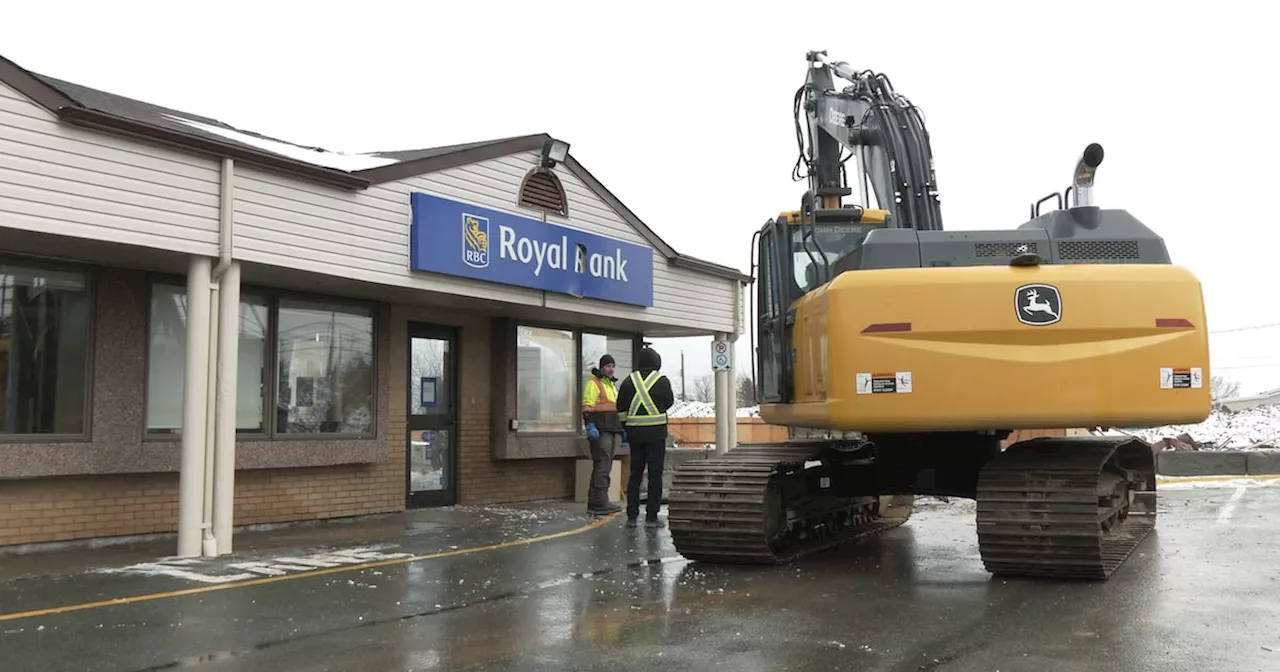 ‘Backhoe bandits’: N.L. mayor growing tired of ATM thefts