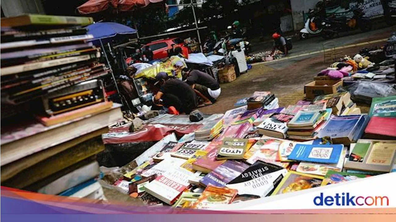 Jelajah Pasar Loak Kebayoran Lama, Temukan Barang Antik Murah