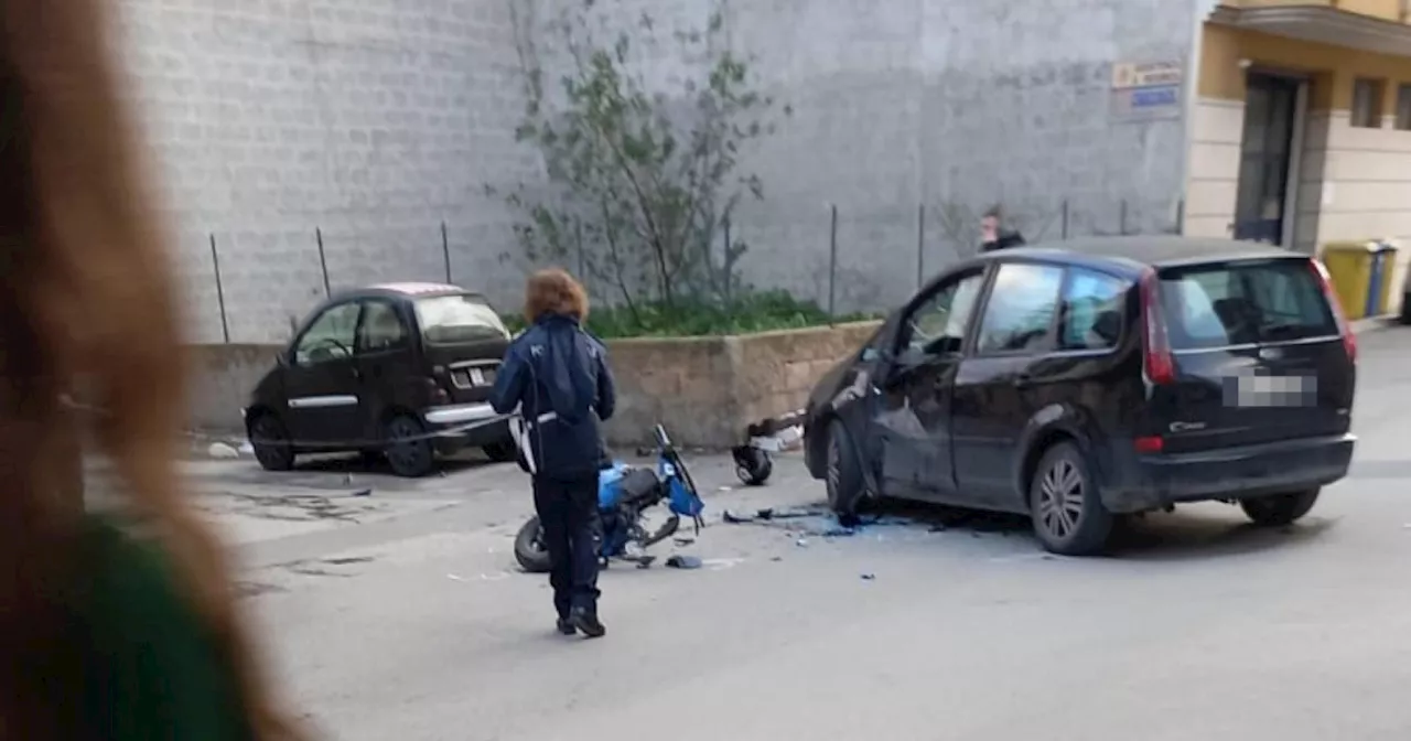 Due giovani feriti in un incidente dopo una fuga in scooter dalla polizia nel Ragusano