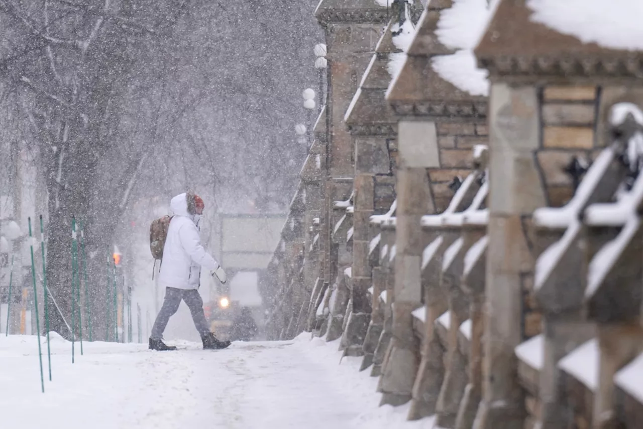 Heavy Snow Squalls Threaten Ontario