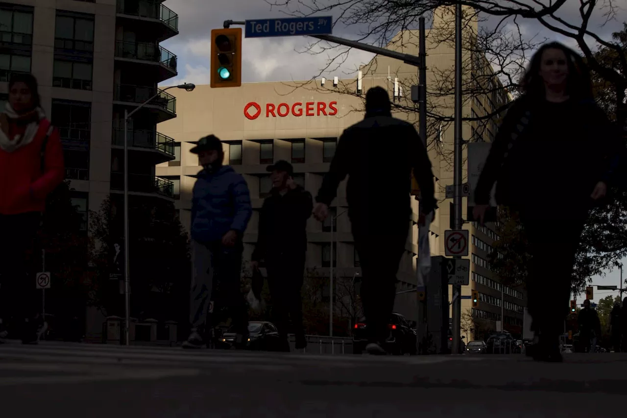 Telecom watchdog sees 38% jump in consumer complaints against providers, led by Rogers