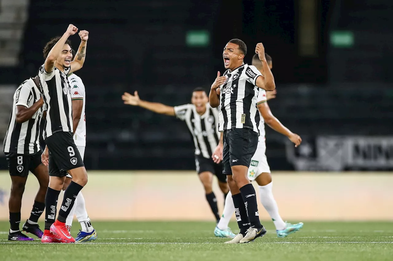 Botafogo vence a Portuguesa em jogo aberto e garante primeira vitória no Campeonato Carioca