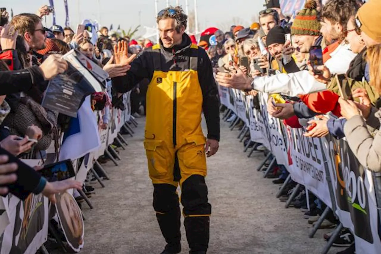 Charlie Dalin, victorieux du Vendée Globe, accueilli en héros à Sables-d'Olonne