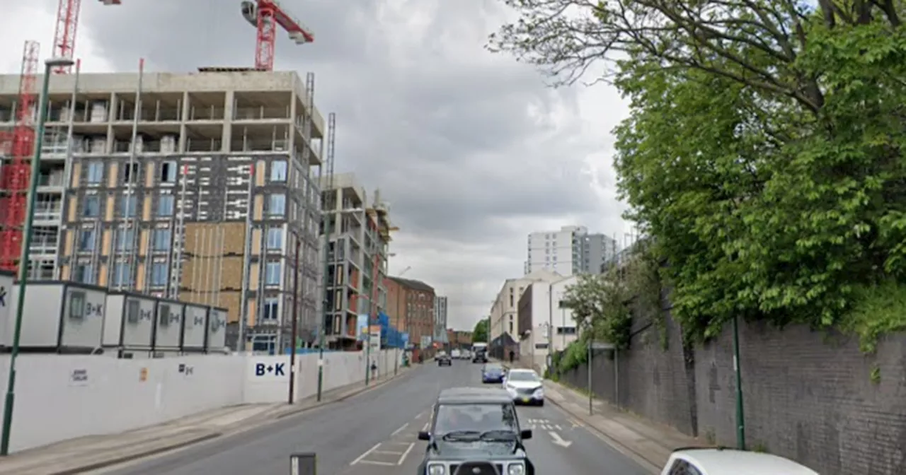 Armed Police Seize Machete and Knife in Nottingham Street Stop