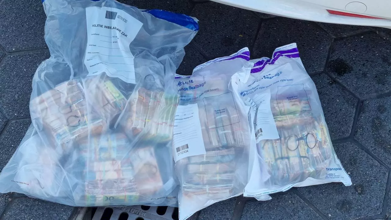 Man Met 500.000 Euro Cash Geld In Auto Gestuurd