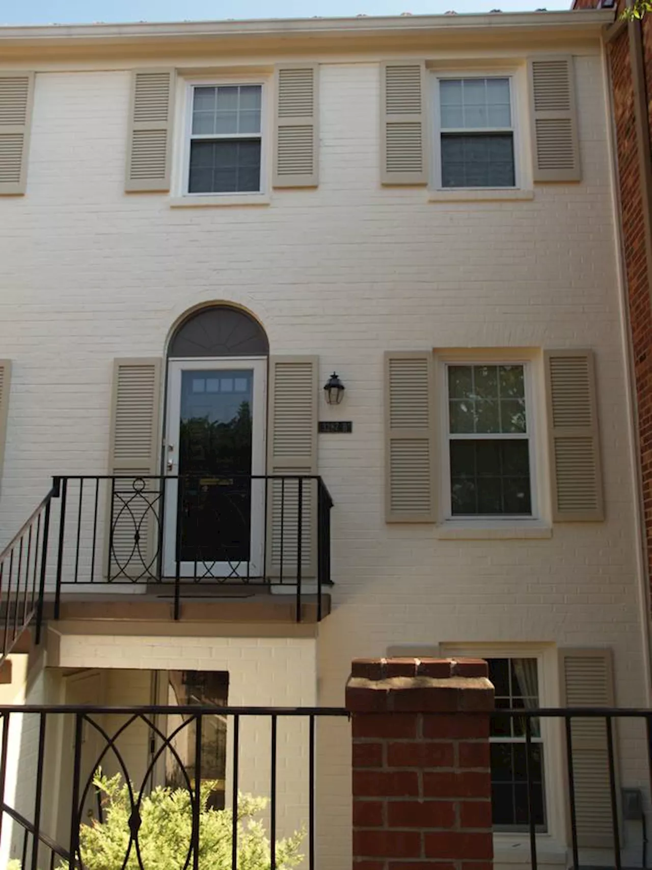 Spacious Townhouse in Secure Gated Community in Washington, D.C.