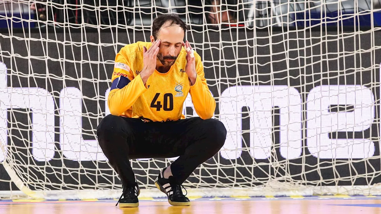 Torwart wirft sich Ball rein: Verrücktes Eigentor bei Handball-WM