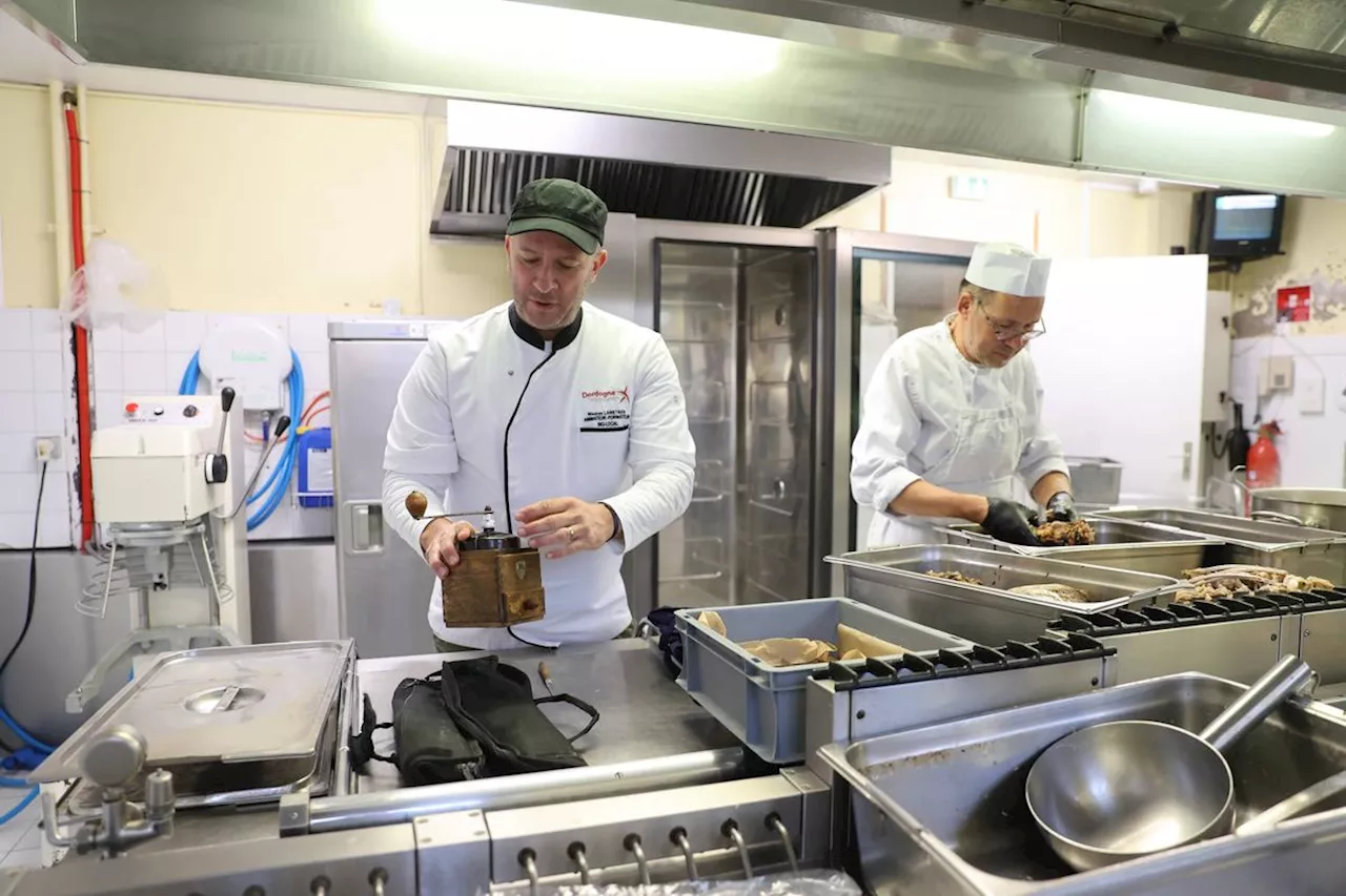 Agneau fondant, haricots mijotés, gâteau moelleux : la recette des repas savoureux servis aux collégiens de Dordogne