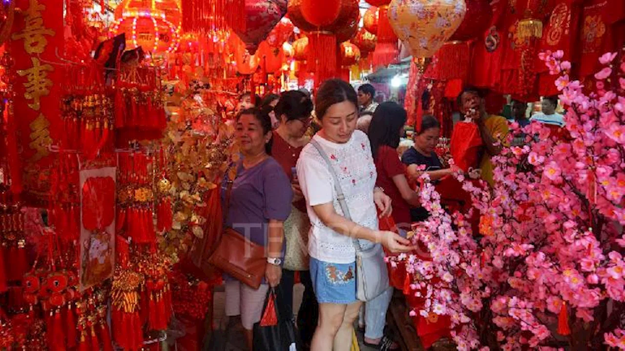 Berburu Pernak-pernik Imlek di Kawasan Glodok