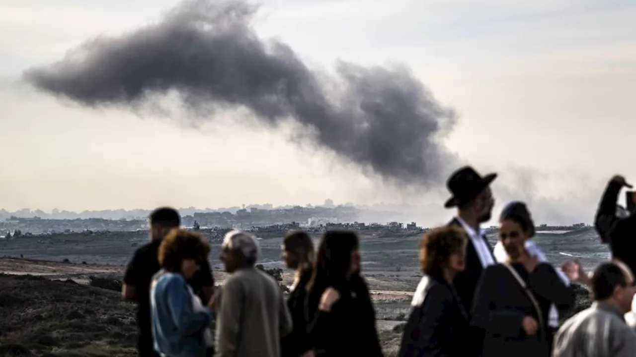 Live blog: Israel bombards Gaza as mediators make final push for truce deal