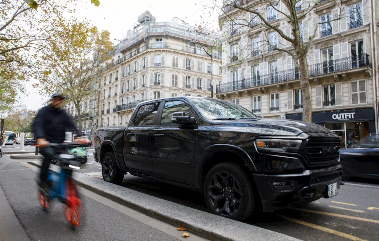 Bordeaux Taxe les SUV, Suivie le Pas de Paris