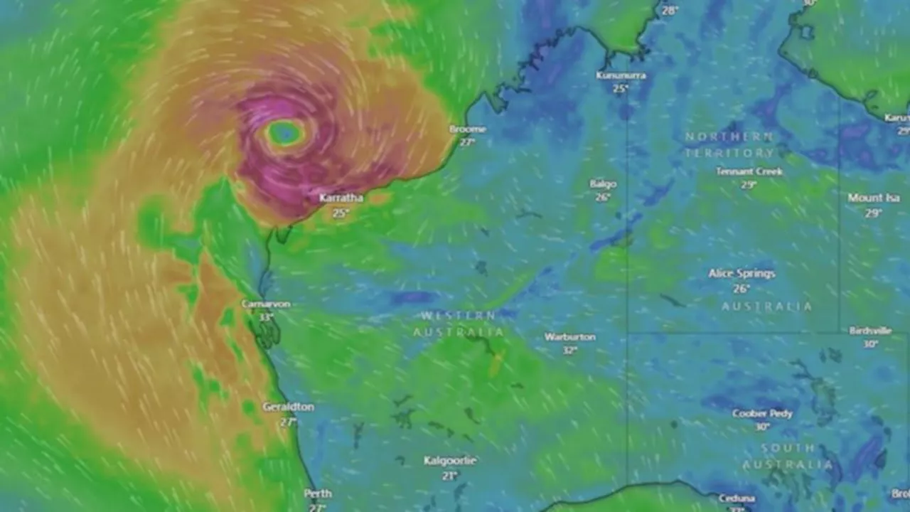 WA on cyclone alert as tropical low threatens heavy rain and winds