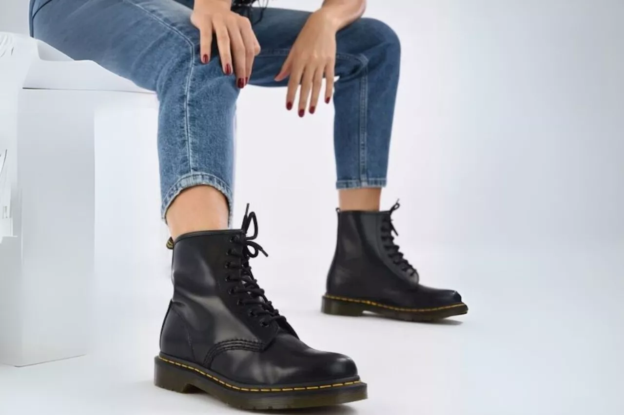 Soldes d'hiver Sarenza 2025 : Offrez-vous des Dr. Martens à prix réduit!