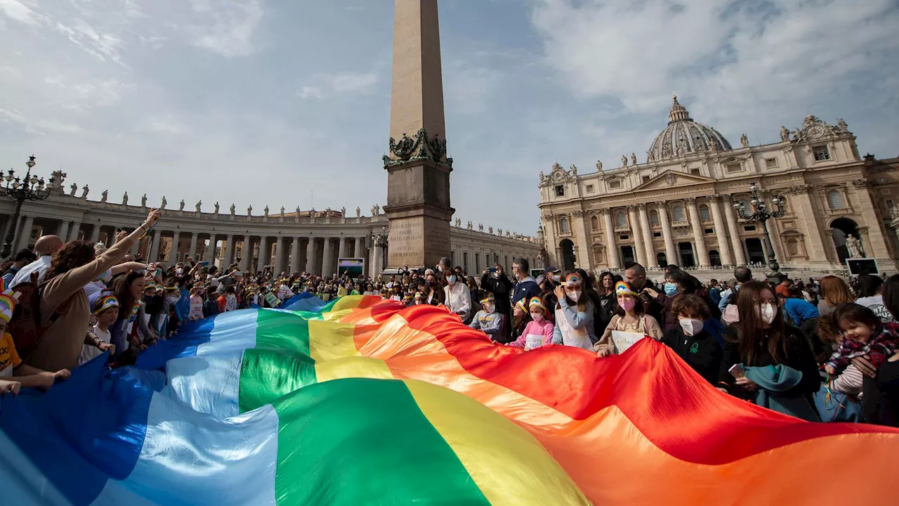 Italienische Kirche hebt Einschränkungen für homosexuelle Priesterkandidaten auf