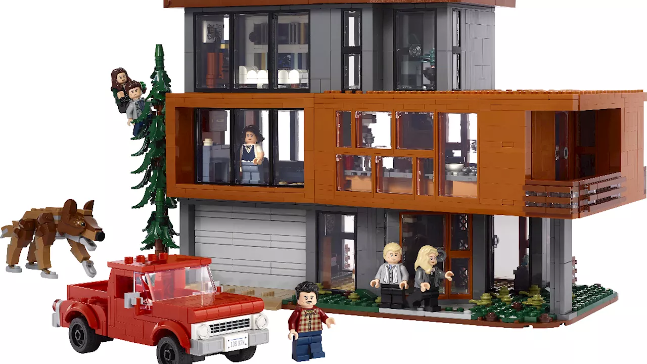 The Twilight LEGO Set Is Here and It’s Packed With Easter Eggs for Superfans