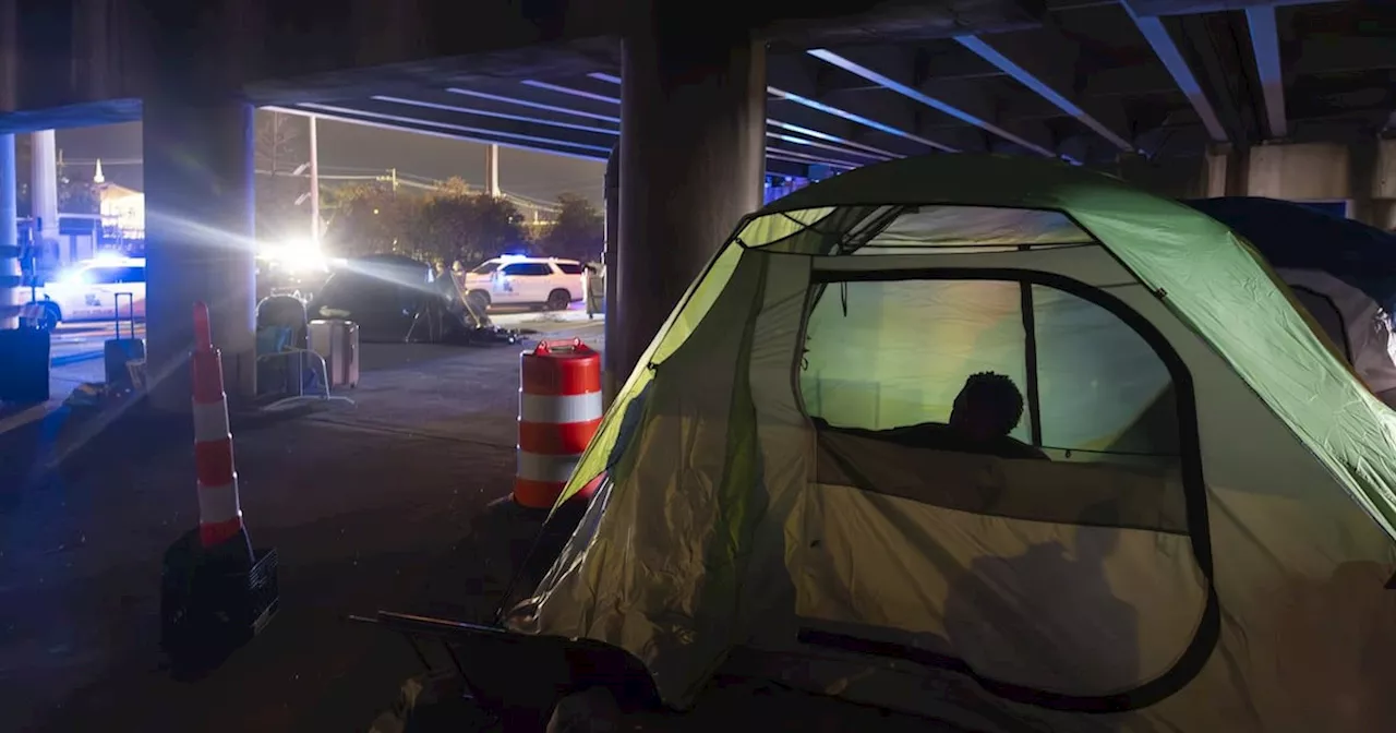 Governor forces out homeless people by New Orleans Superdome before Super Bowl