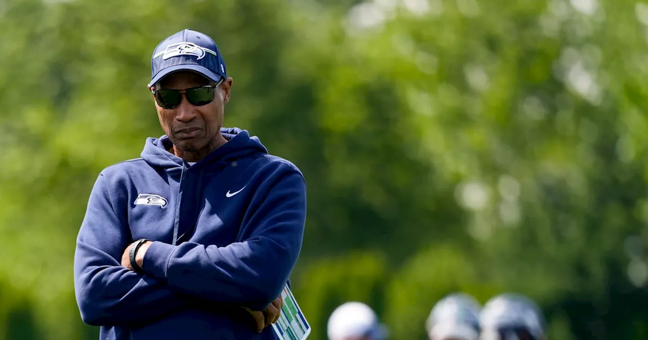 Cowboys Interview Seahawks Assistant Head Coach Leslie Frazier