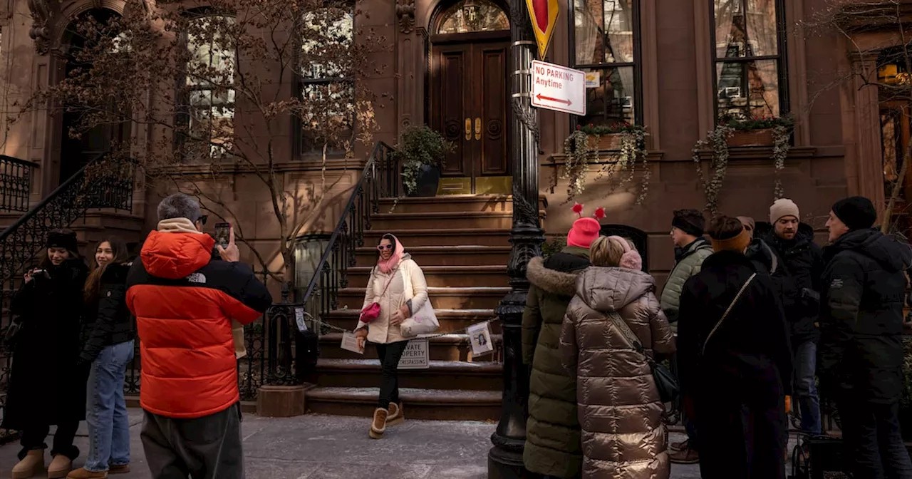 'Sex & the City' home where Carrie lived gets gate to stop tourists