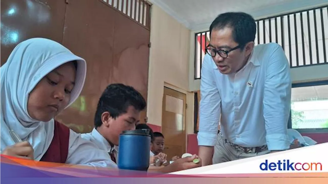 Wamenperin Faisol Riza Tinjau Program Makan Bergizi Gratis di Pulogebang