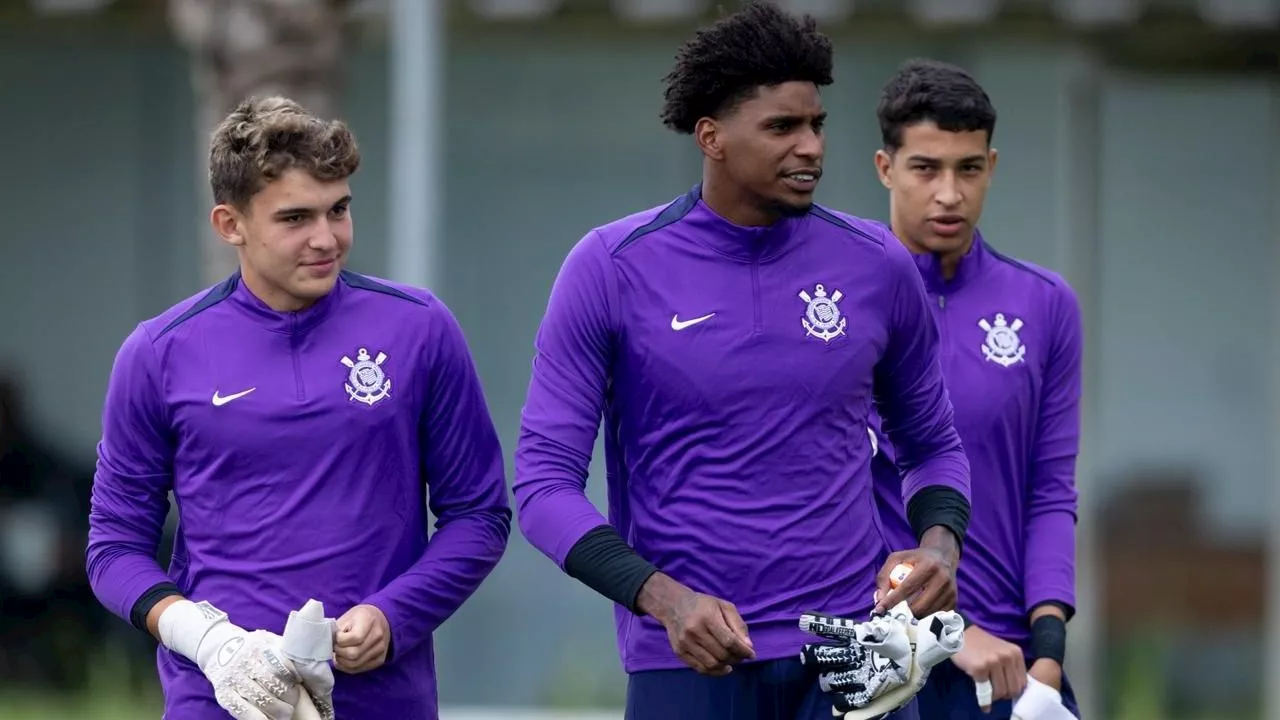 Jovem goleiro Gustavo aproveita oportunidade na pré-temporada do Corinthians