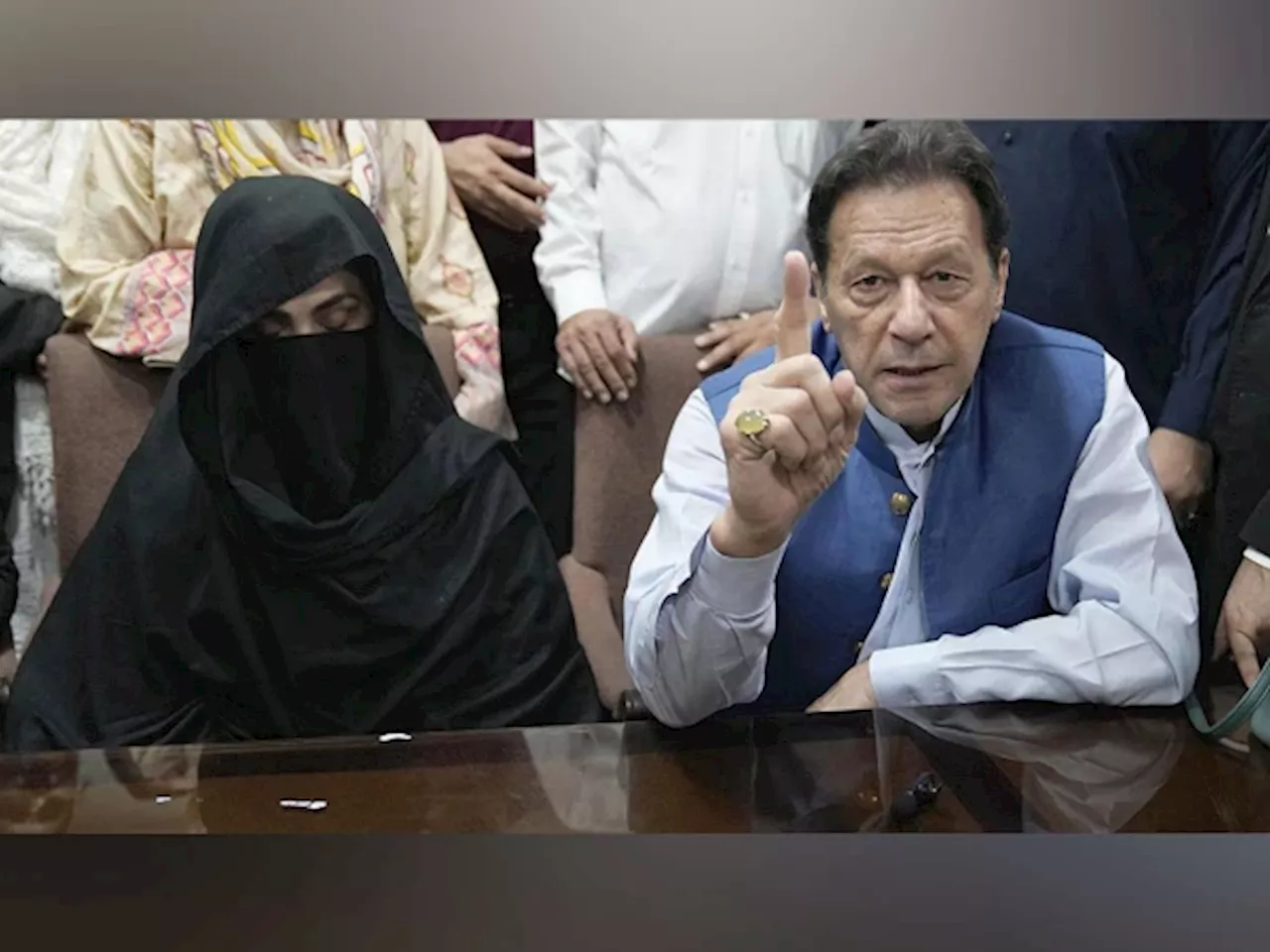 پاکستان تحریک انصاف کے بانی چیئرمین عمران خان اور ان کی اہلیہ بشریٰ بی بی کے خلاف 190 ملین پاؤنڈز کیس کا فیصلہ کل سنا جائے گا