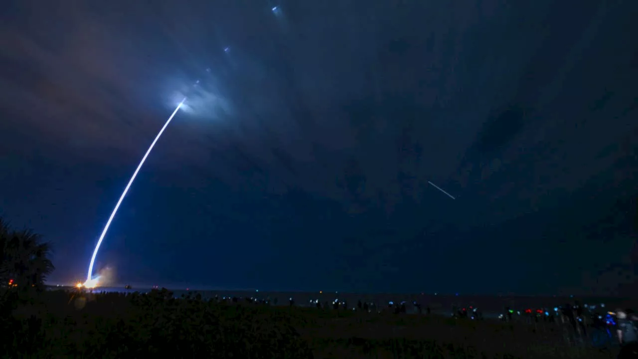 Blue Origin's New Glenn Rocket Makes Successful First Test Flight