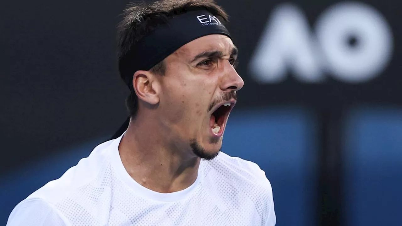 Sonego Stuns Fonseca in Australian Open Thriller