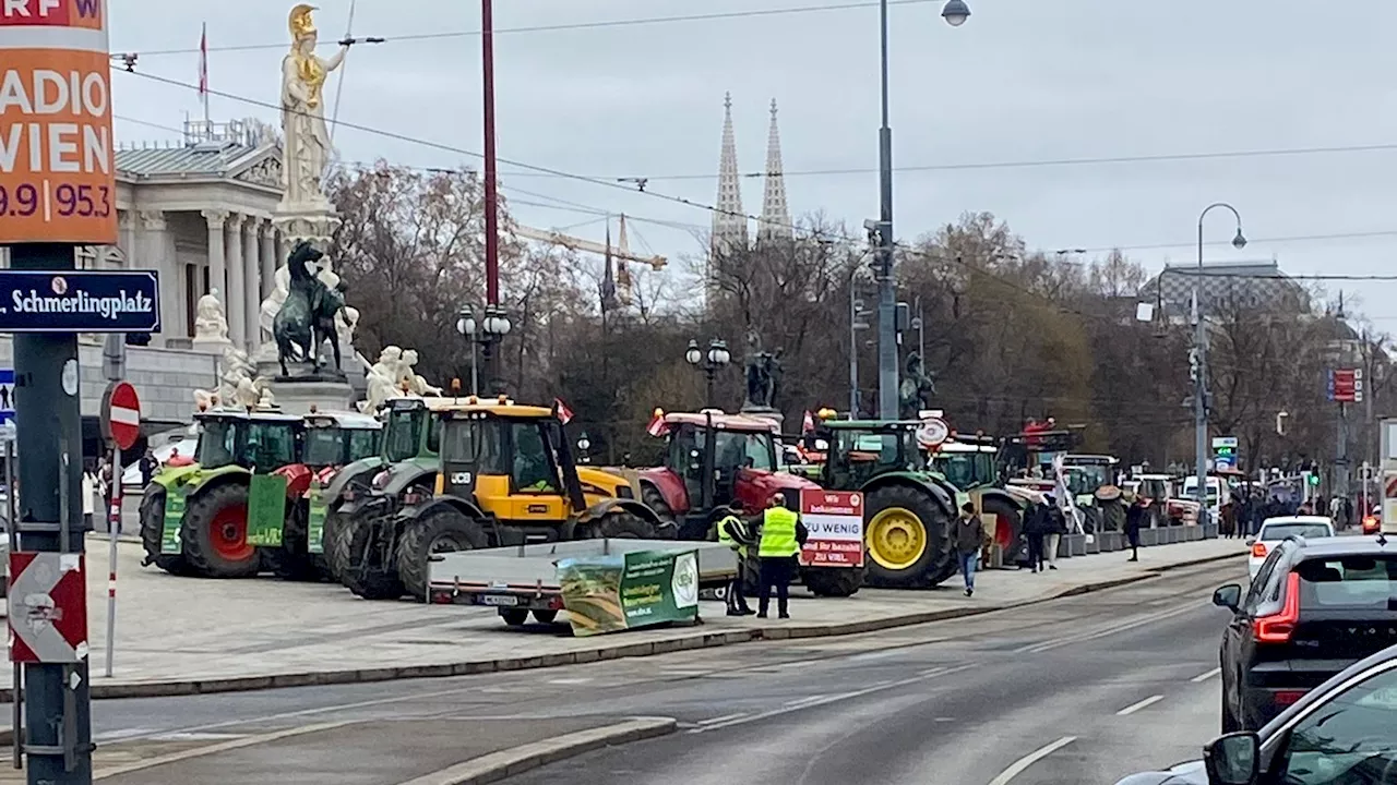  Bauern blockieren Wiener City mit ihren Traktoren