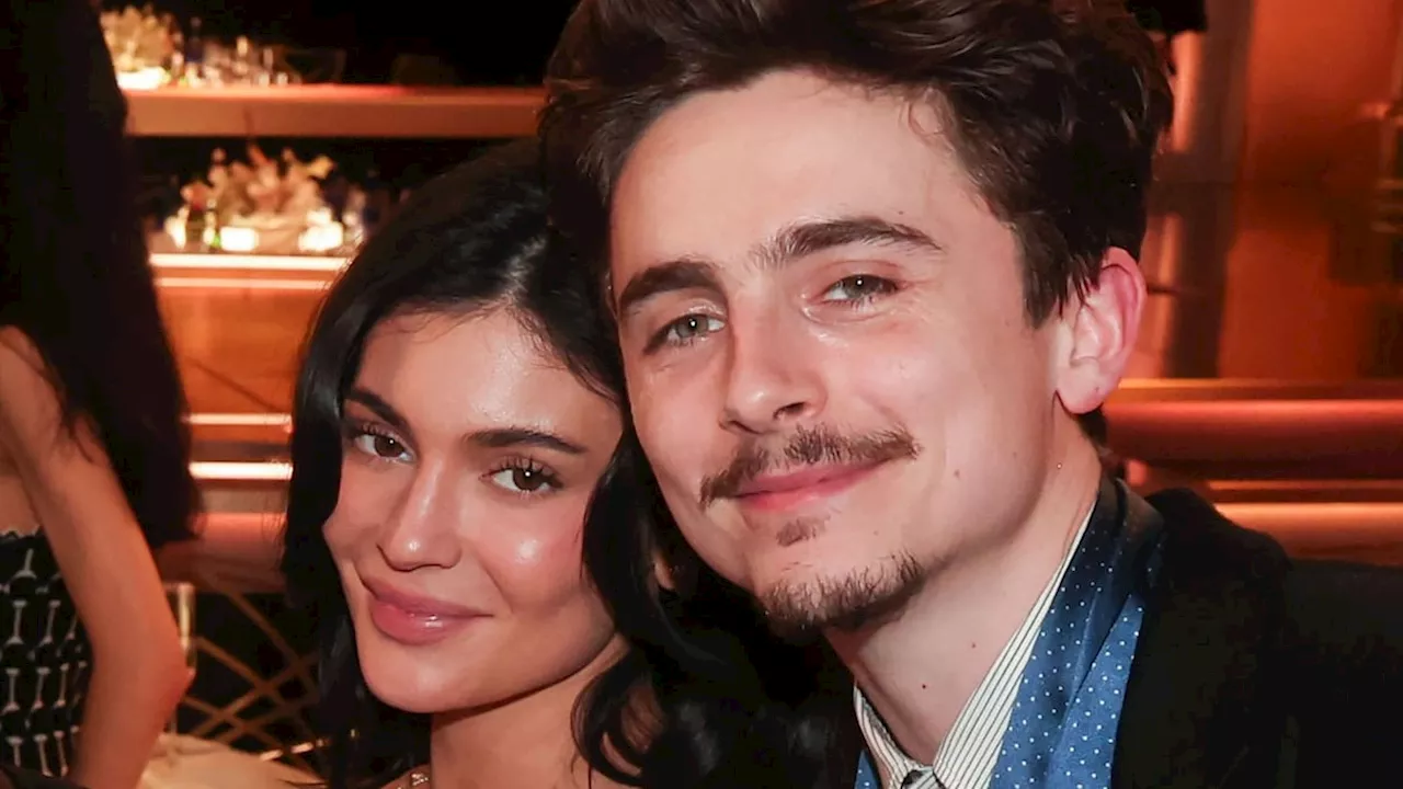 Timothée Chalamet y Kylie Jenner demuestran su amor en París