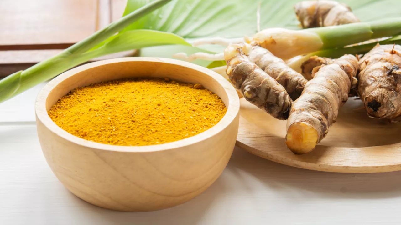 La Curcuma: un Tesoro Naturale per la Skincare