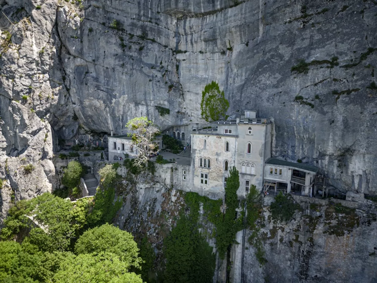 Le sanctuaire Marie-Madeleine de la Sainte-Baume classé au patrimoine national par l'État