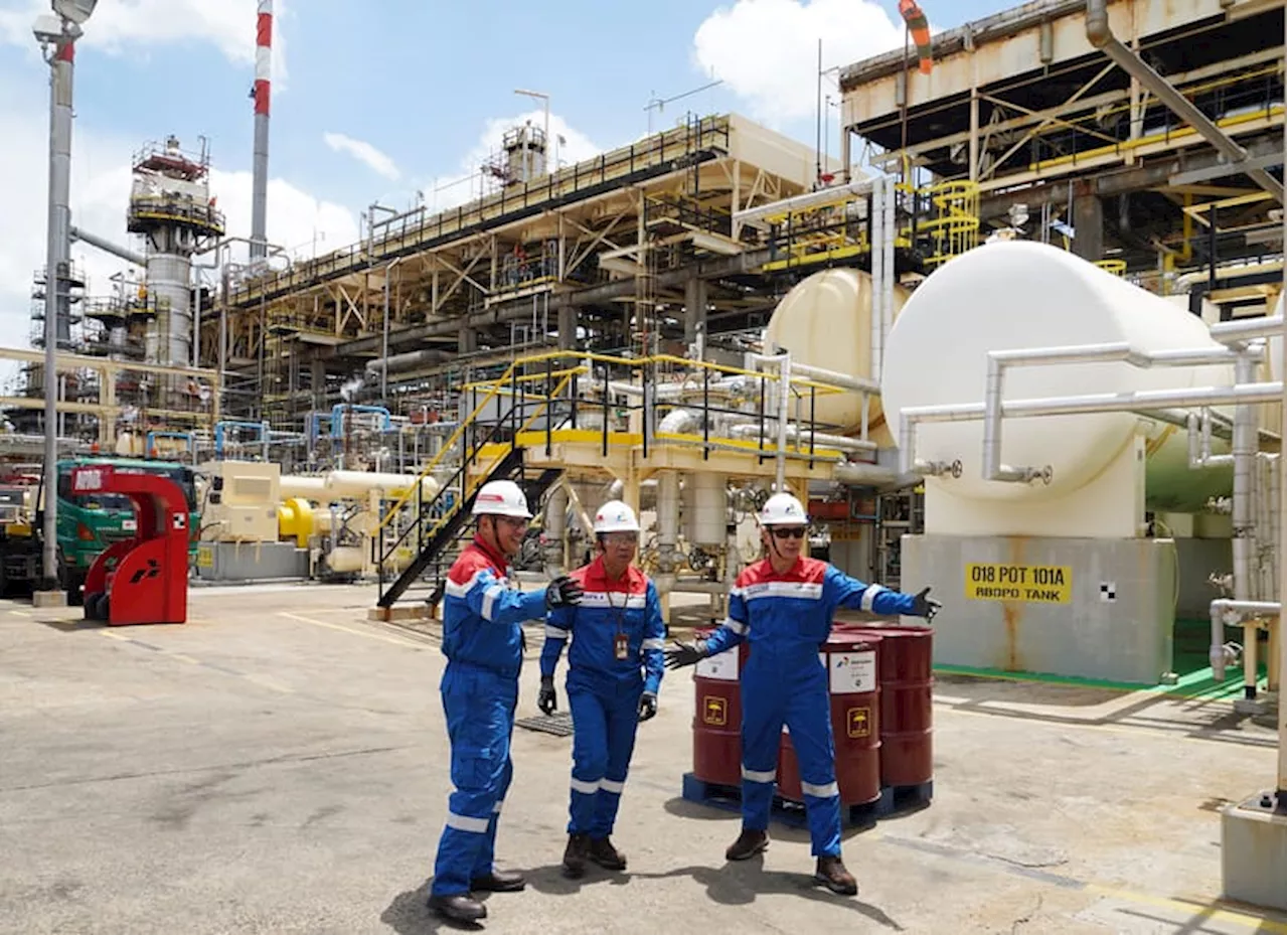 Kilang Pertamina Cilacap Segera Produksi Bioavtur dari Minyak Jelantah