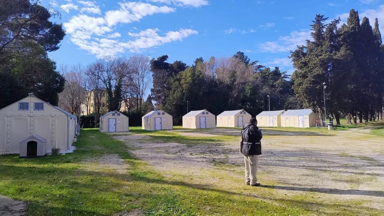 Roma installa nuove tensostrutture per i senza dimora