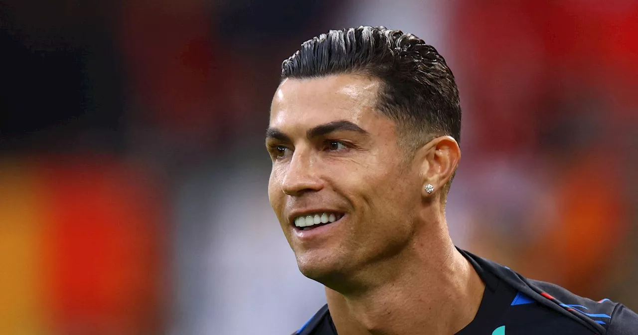 Ronaldo renova contrato com Al Nassr e torna-se dono de 5% do clube