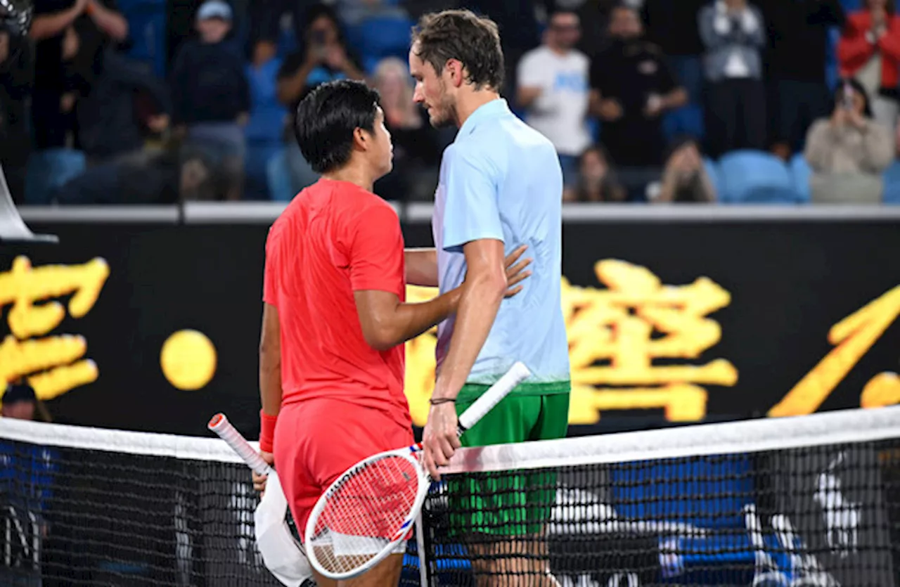 Tien stuns Medvedev in Australian Open upset