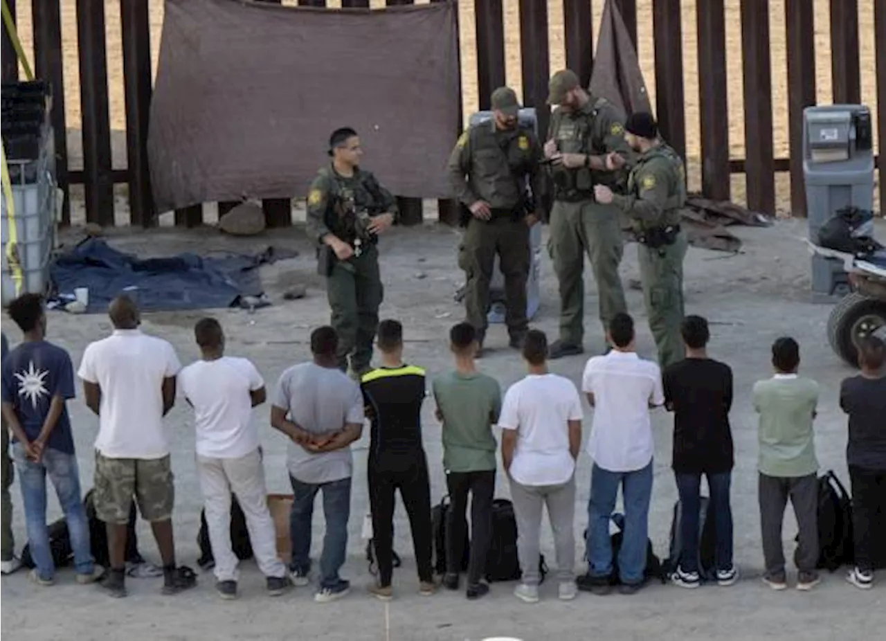 Disminuye 68% captura de migrantes en la frontera México-Estados Unidos